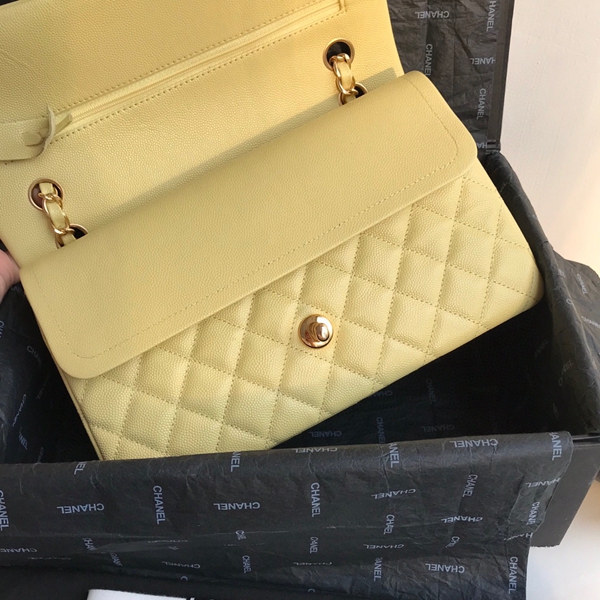 シャネルバッグレプリカ角部分ディテール